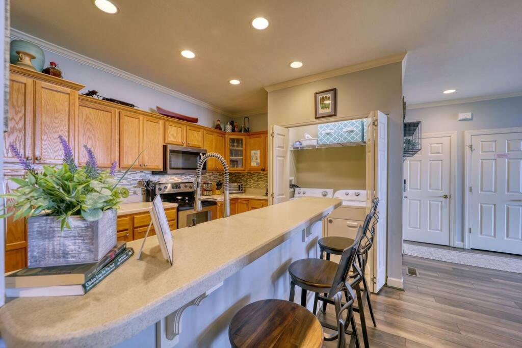Bucket List Views Sugar Mountain Private Condo - 2Bed, 2Bath, Sleeps 6, Panoramic Views Of Mountains From Large Deck, Short Drive To Shopping, Restaurants, Cafes & Banner Elk Town Εξωτερικό φωτογραφία